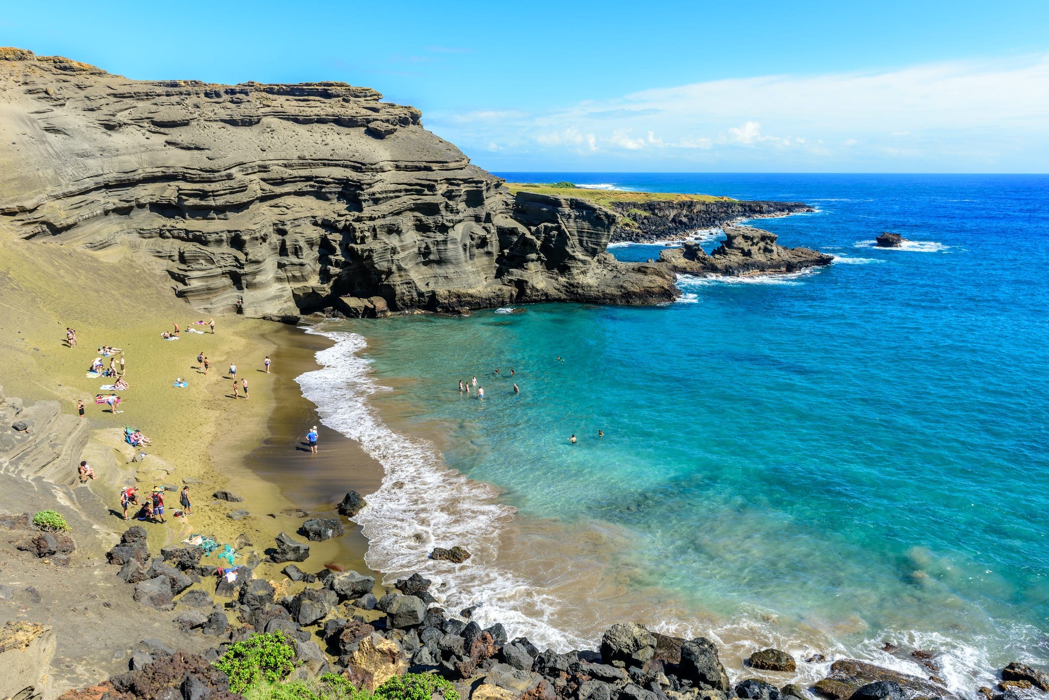 Plage du sable vert